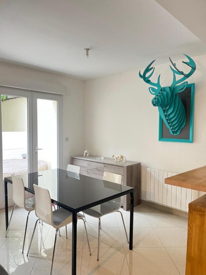 Ecu : Superbe Appartement Avec Exterieur 랭스 외부 사진